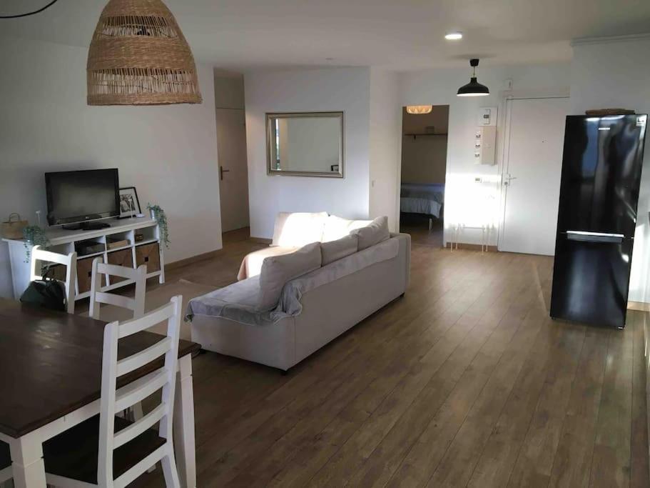 Flc - 3 Bedrooms -max 10 Guests - Gare St Charles 1,5km Hyper Center