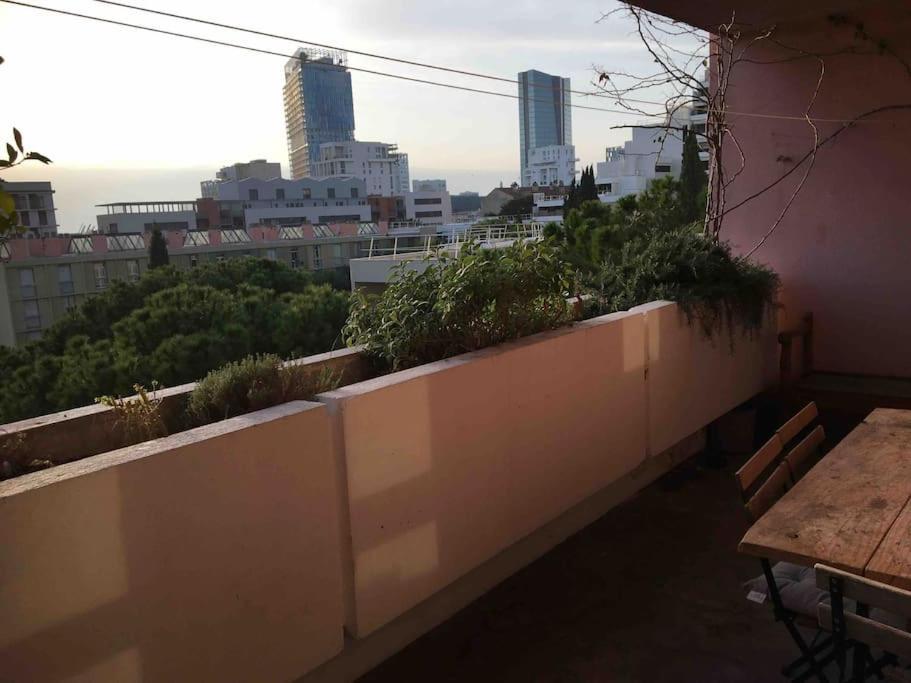 Apartment Flc - 3 Bedrooms -max 10 Guests - Gare St Charles 1,5km Hyper Center