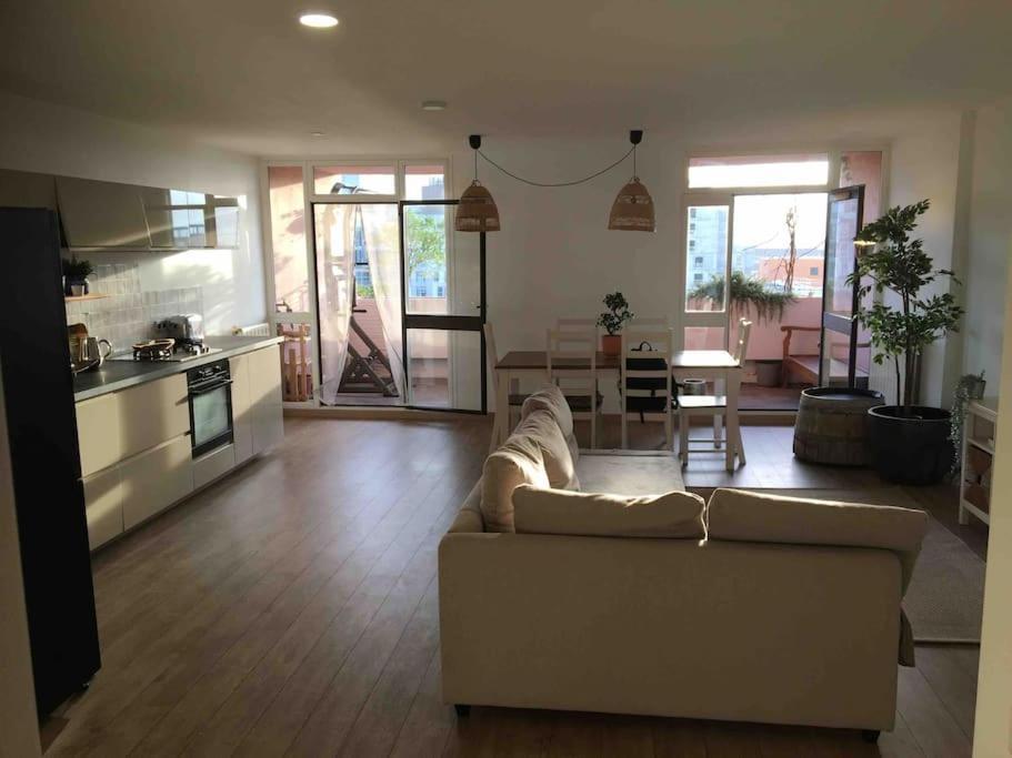 Flc - 3 Bedrooms -max 10 Guests - Gare St Charles 1,5km Hyper Center Marseilles